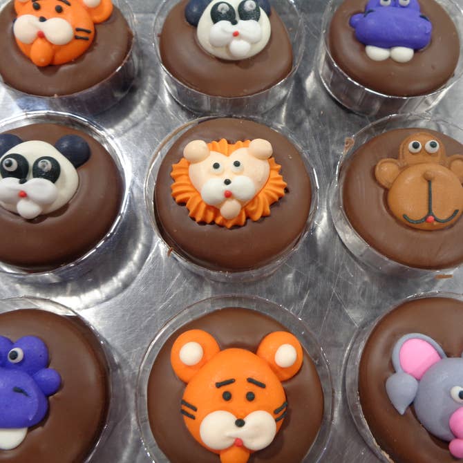 🦁🦒Chocolate Covered Oreo's “Safari” 🐘Box of 24 - Bear Creek Candy Kitchen