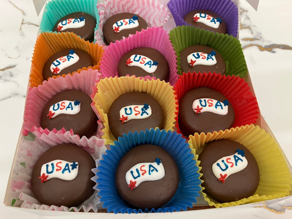 Patriot USA Banner Oreo's 24 per box - Bear Creek Candy Kitchen